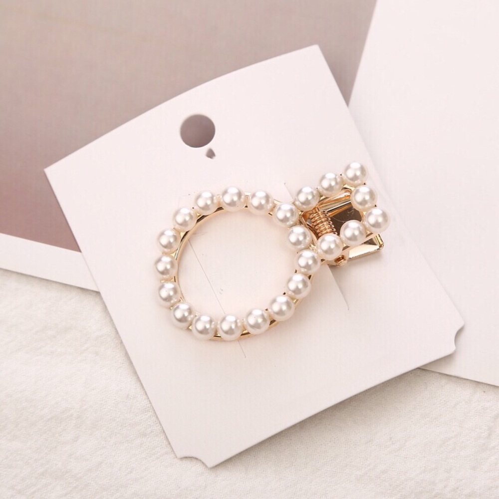 🆕 Circle Hair Clip